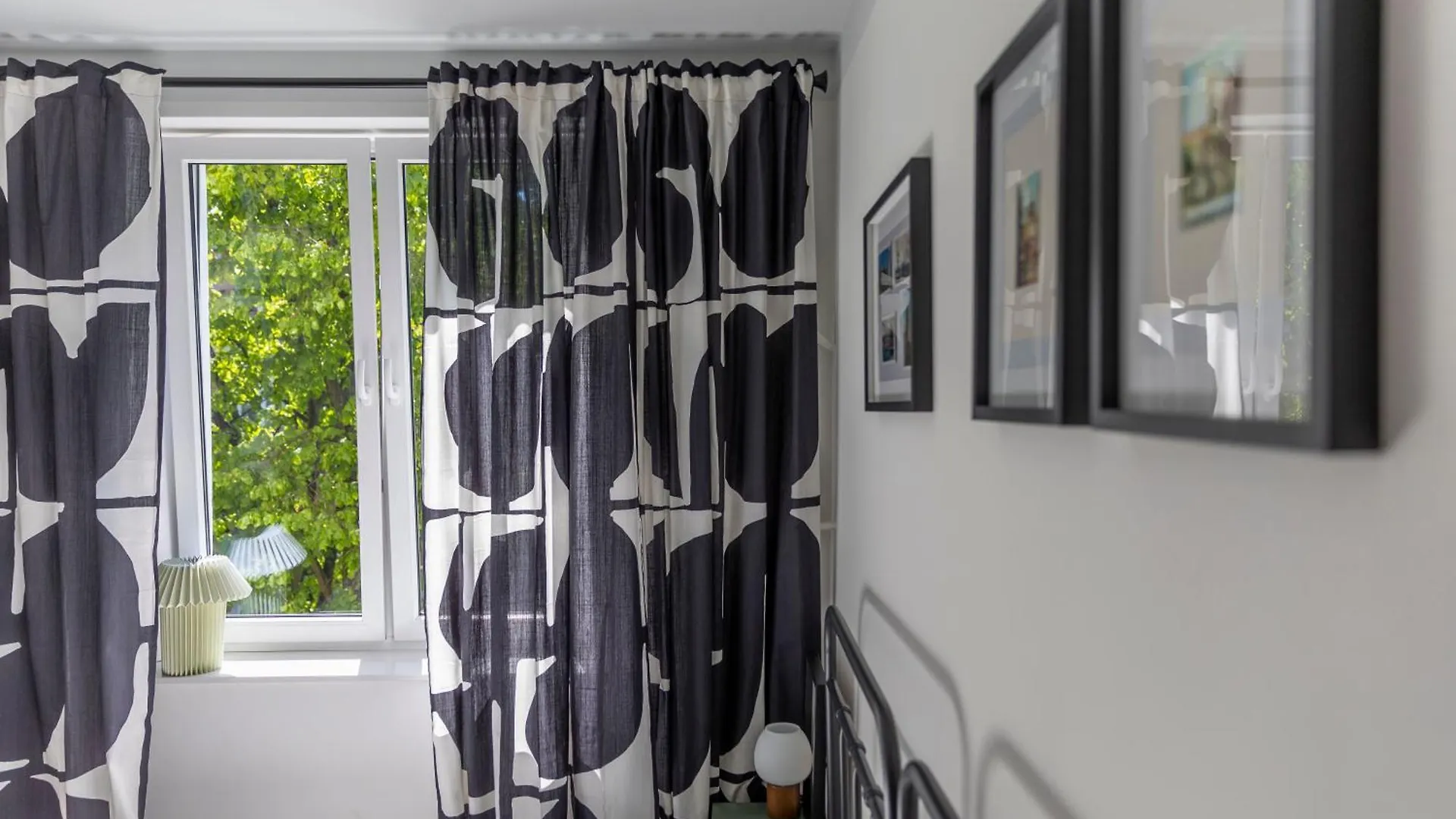 Black Door Apartment Gdansk
